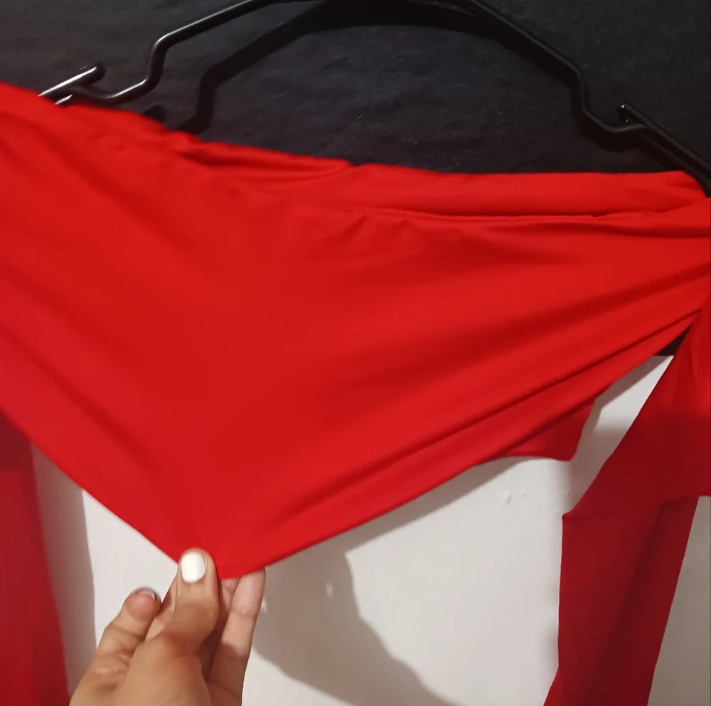 Bundle of Women stretchable off shoulder long sleeve tops - Picture 7 of 12